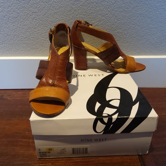 Nine West brown tri color leather, chunky wood heel, women's size 6.5 - Picture 2 of 4